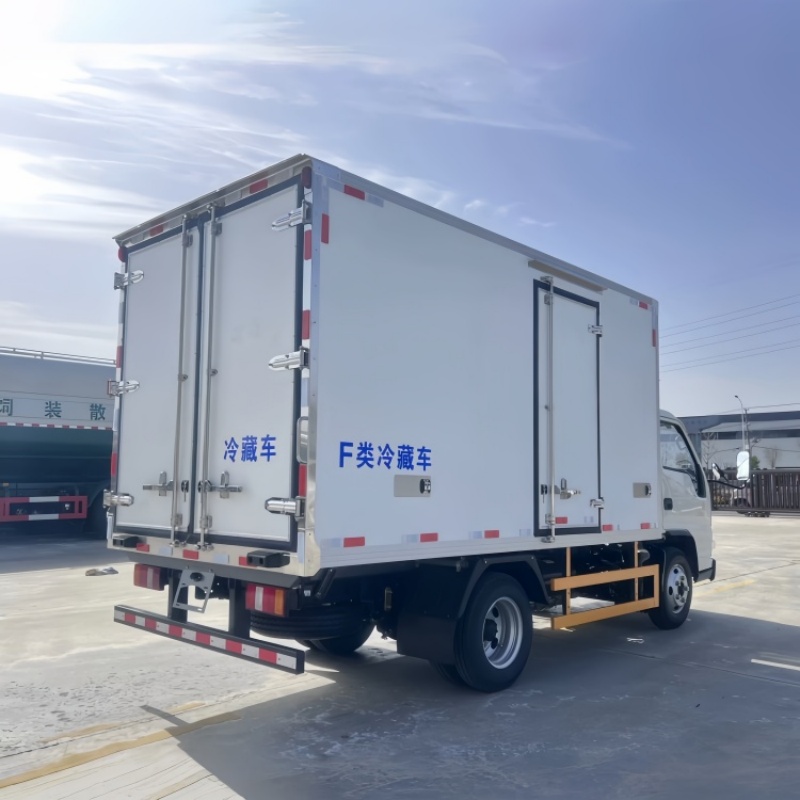 4x2 Jiangling Shunda Light Truck Box Refrigerated Truck