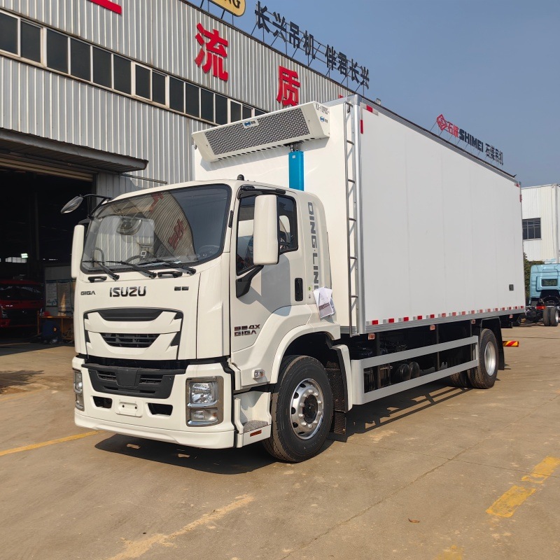 4x2  Isuzu Mobile refrigerator