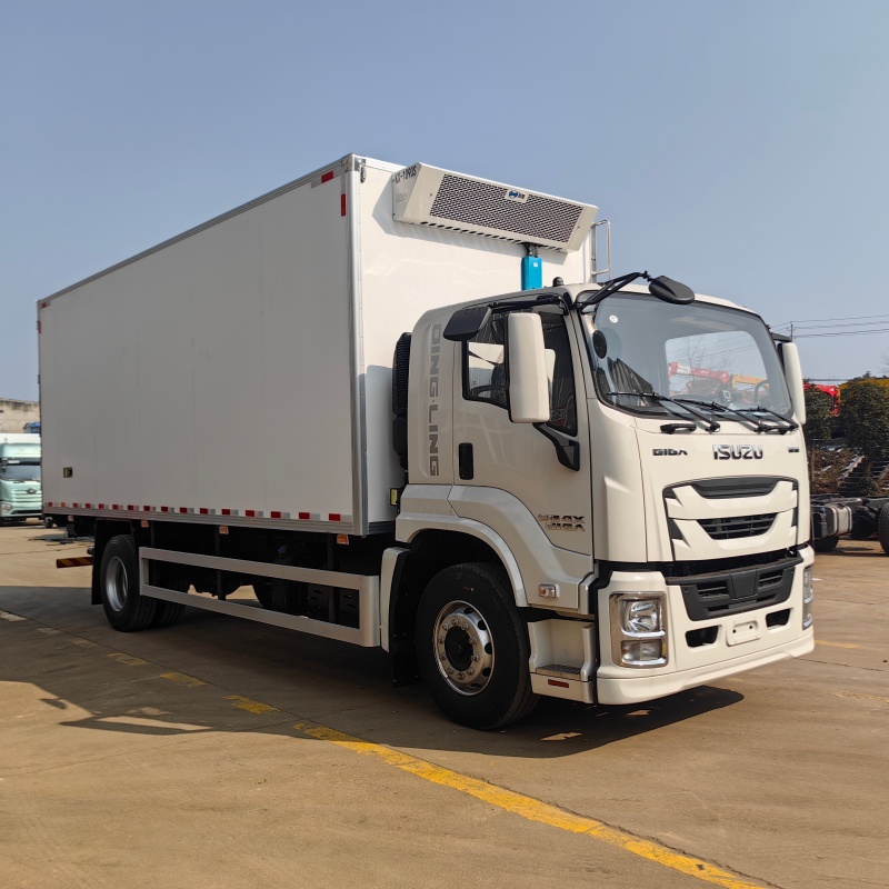 4x2  Isuzu Mobile refrigerator