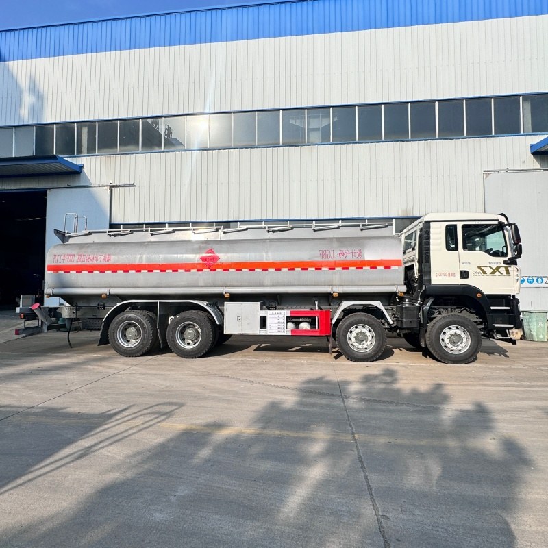 Sinotruk Howo TX7 Tank Truck