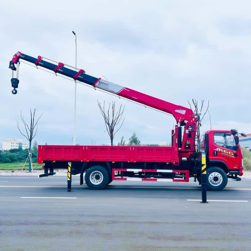 FAW chassis equipped with XCMG crane, multi-functional truck-mounted crane and transport truck