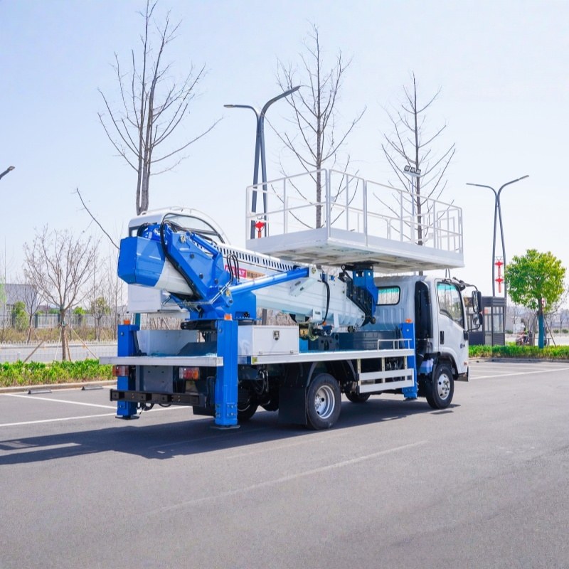 ISUZU 20M Telescopic Boom AeriaWork Truck With Large Working Platform