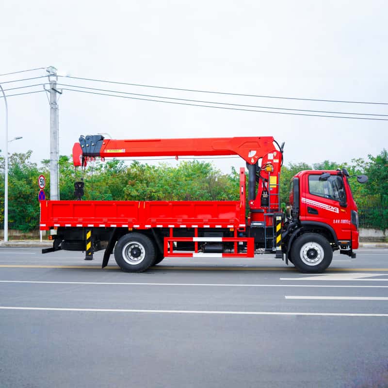 Dongfeng 8-ton straight boom truck-mounted crane