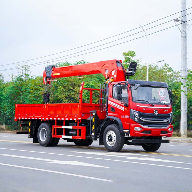 Dongfeng 8-ton straight boom truck-mounted crane