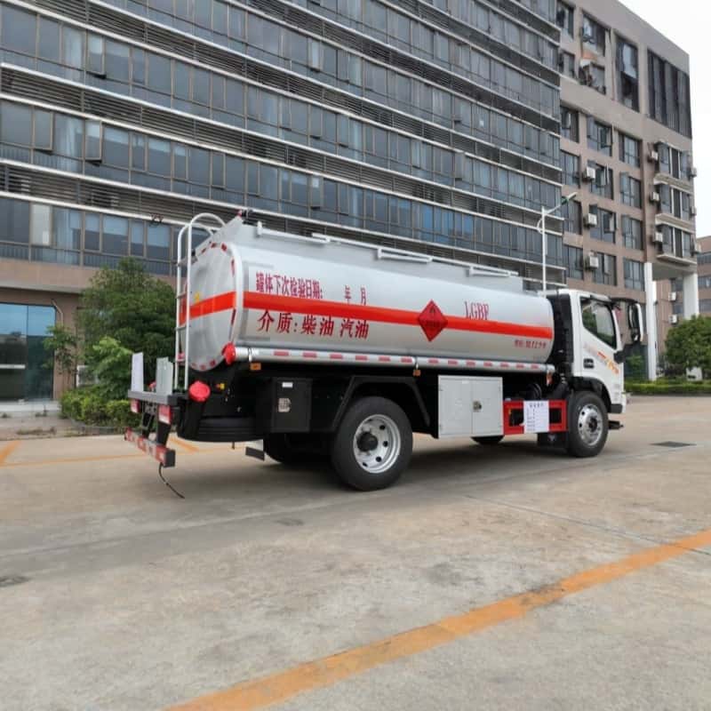 Foton King Kong ES5 PRO hazardous materials transport truck