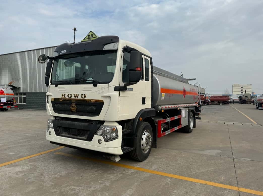 ISUZU 28m Telescopic Boom Aerial Work Platform