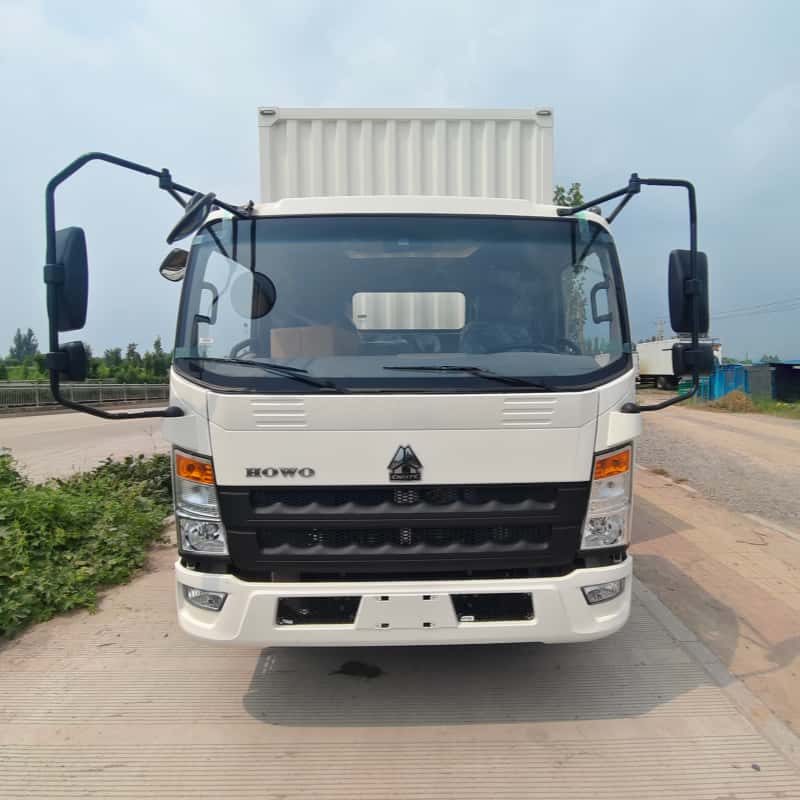 Sinotruk Howo 4X2 4.2m Right-Opening Box Truck