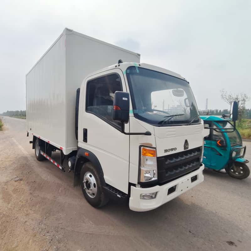 مركبة نقل HOWO 5000L ذات فتحة يسارية