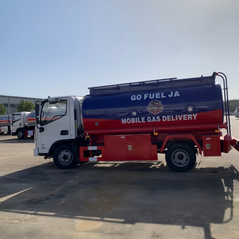 Foton Aoling Mobile Refueling Truck Oil product delivery vehicle