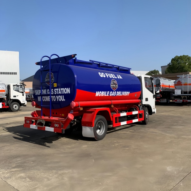 Foton Aoling Mobile Refueling Truck Oil product delivery vehicle