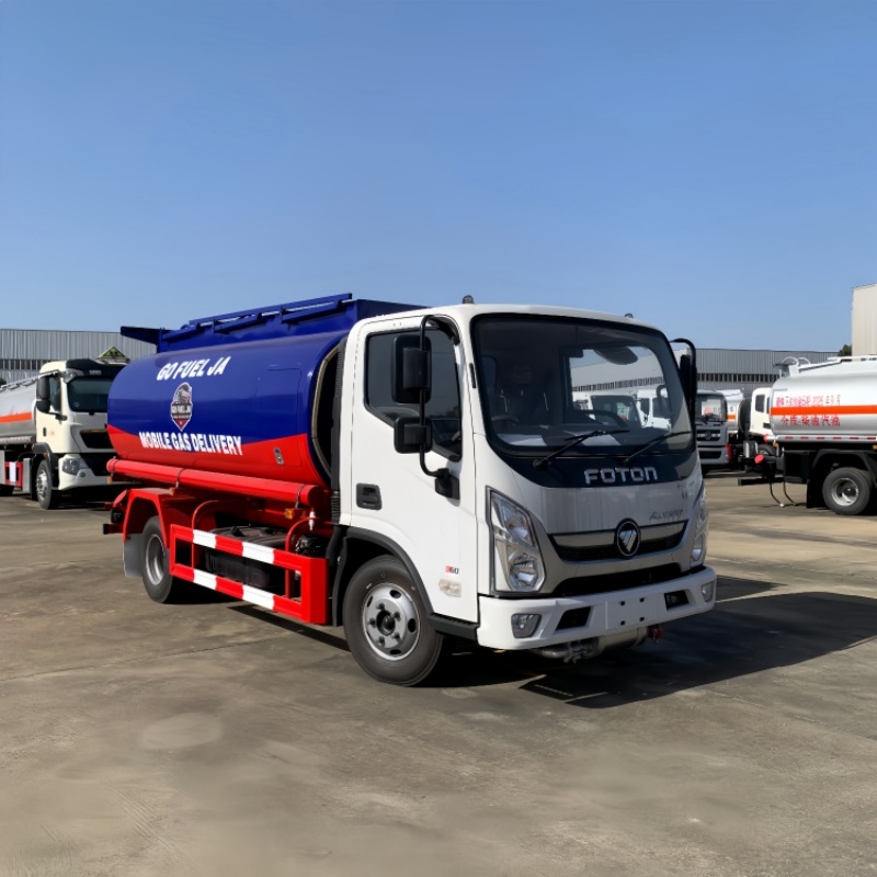 Foton Aoling Mobile Refueling Truck Oil product delivery vehicle