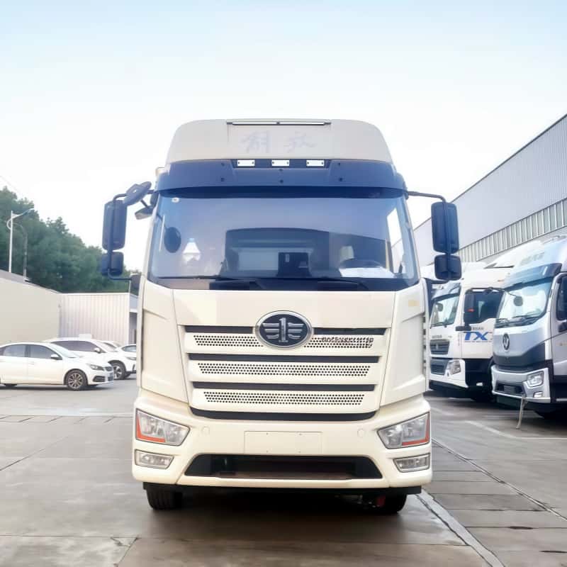 Jiefang single-axle box-type freight truck