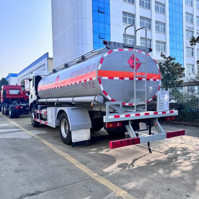 شاحنة صهريج وقود DFL Tianjin KR 4×2