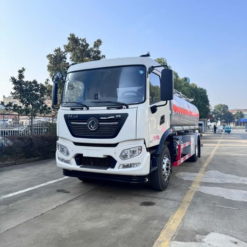 شاحنة صهريج وقود DFL Tianjin KR 4×2