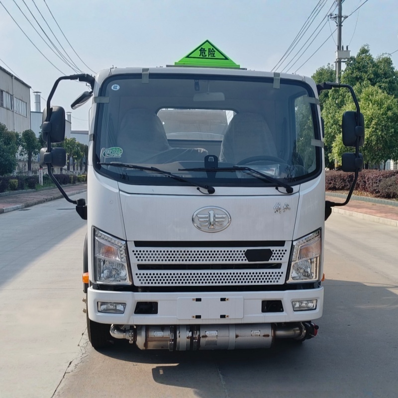 FAW  Tiger V (Xichai 140 HP) Blue-Plate Aluminum Alloy Fuel Tank Truck