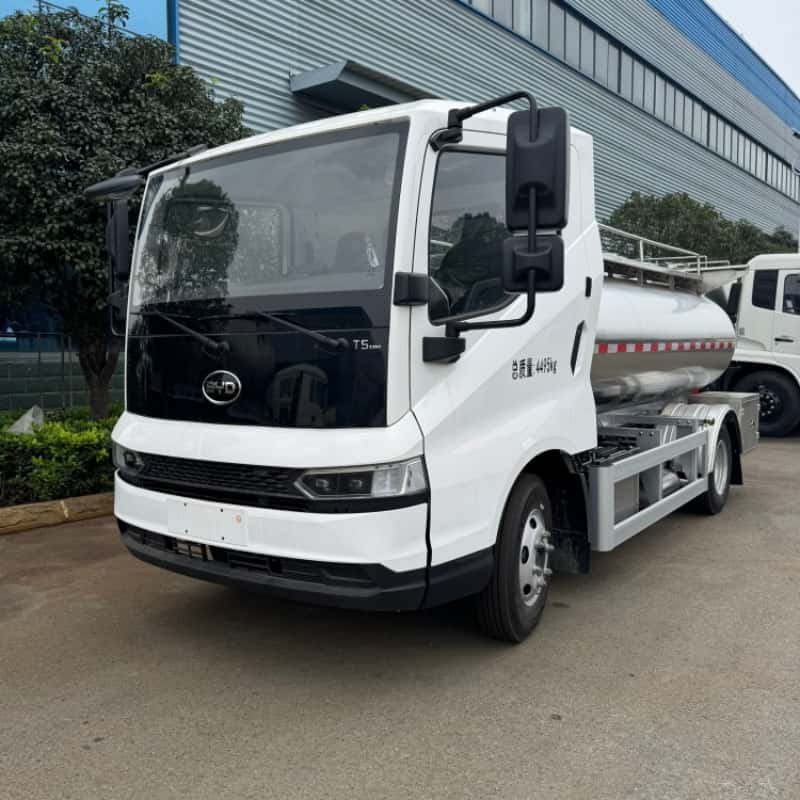 مركبة نقل الحليب الطازج الكهربائية النقية من طراز BYD سعة 5000 لتر
