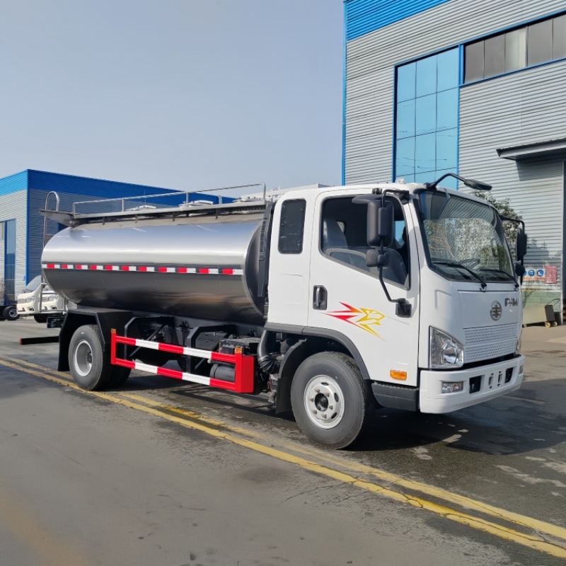 FAW 7 Ton Insulated Stainless Steel Milk Tanker Truck