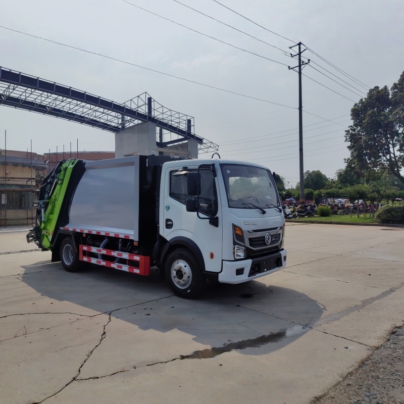 DFL Duolika  6500L blue-plate compressed garbage truck