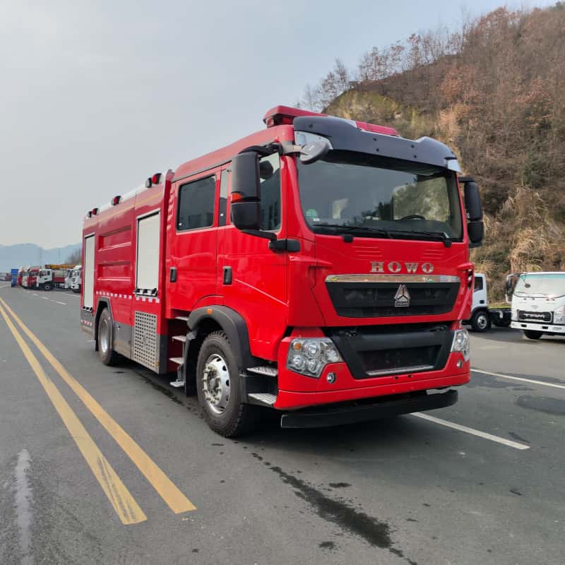 Sinotruk HOWO 8m³ Foam Fire Truck 6200L Water 2000L Foam Fire Fighting Vehicle