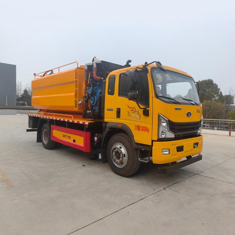 SINOTRUK 15000L Yellow Plate Cleaning and Suction Truck