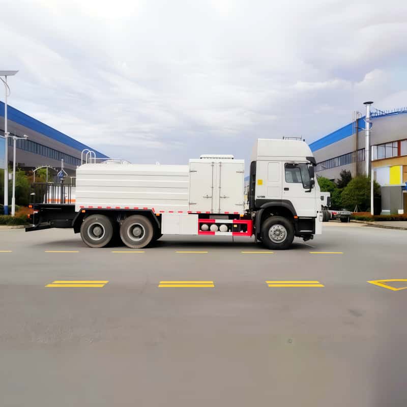Sinotruk  18000L dust suppression sprinkler truck