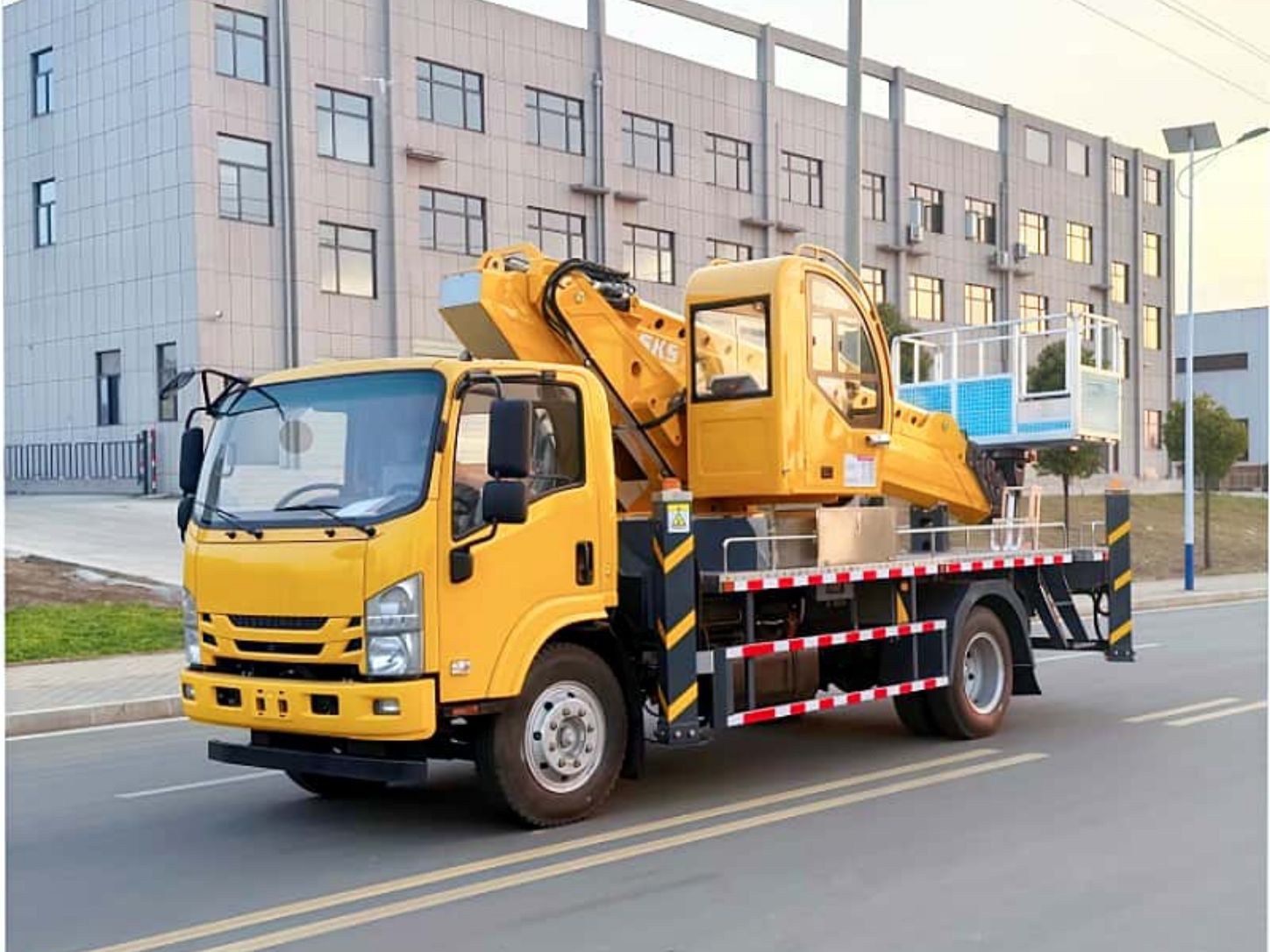 Isuzu aerial work platform trucks